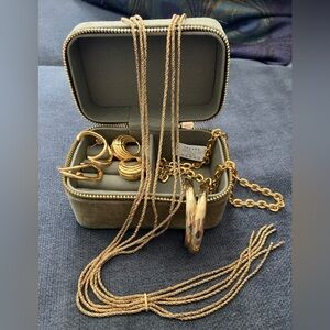 Sézane jewelry lot - 3 earrings and 2 necklaces